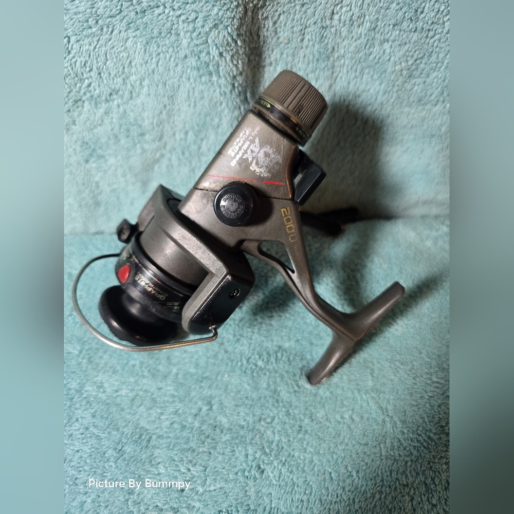 Vintage-Shimano AX2000 Spinning Fishing Reel Quickfire II with R2000 Spool
